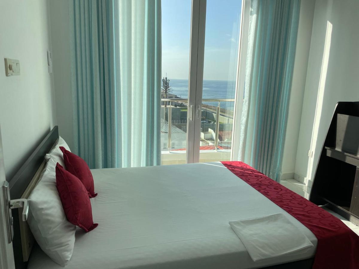 Lovely Sea View Apartment Коломбо Экстерьер фото