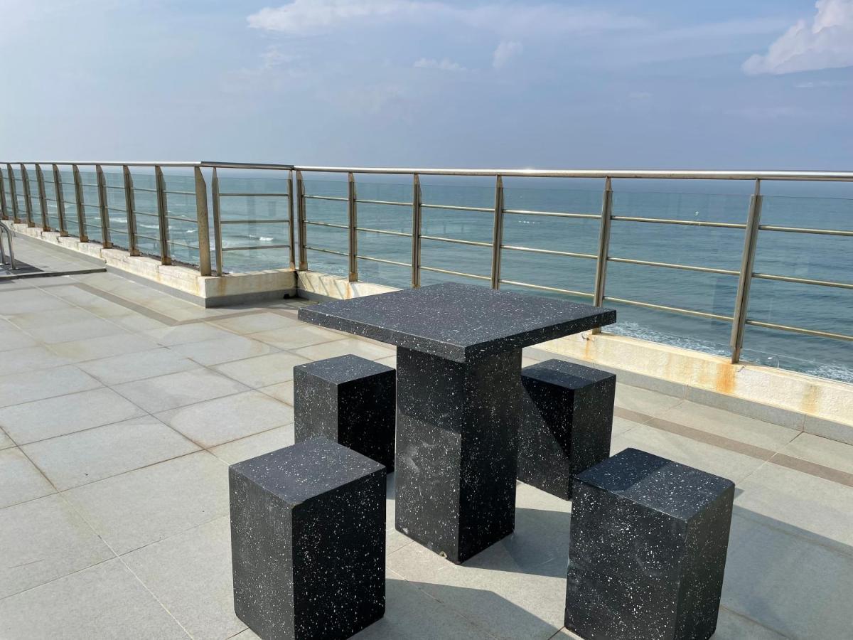 Lovely Sea View Apartment Коломбо Экстерьер фото